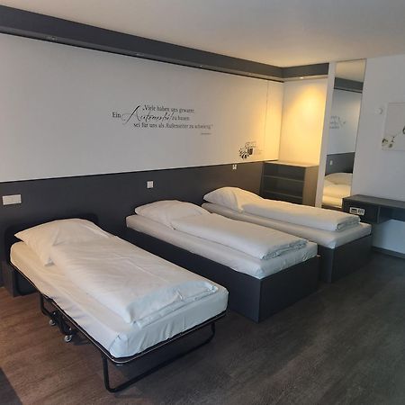 Economy-Hotel Ульм Экстерьер фото